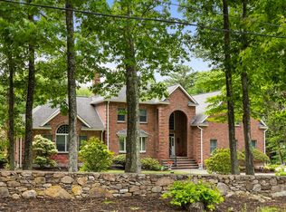 211 Saddle Hill Rd, Hopkinton, MA 01748