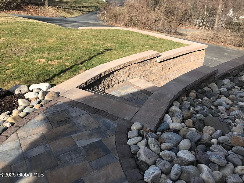 2nd image of 39 Wildwood Heights