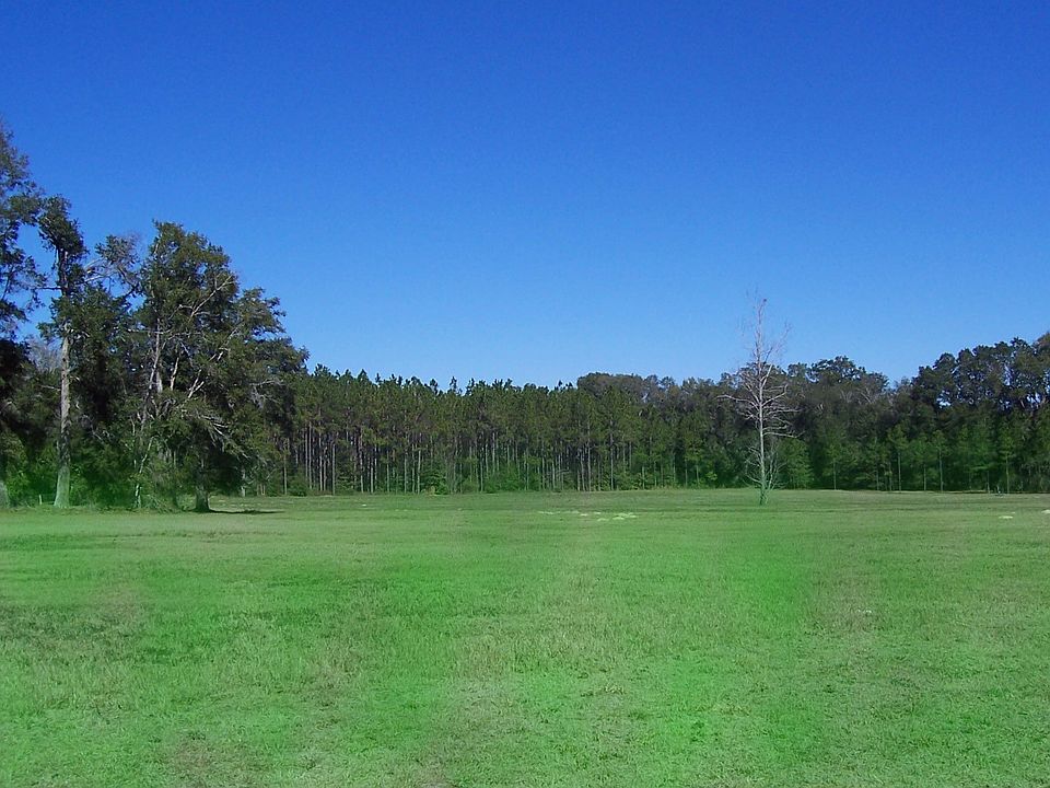 1st image of 453 SW Mayflower Gln