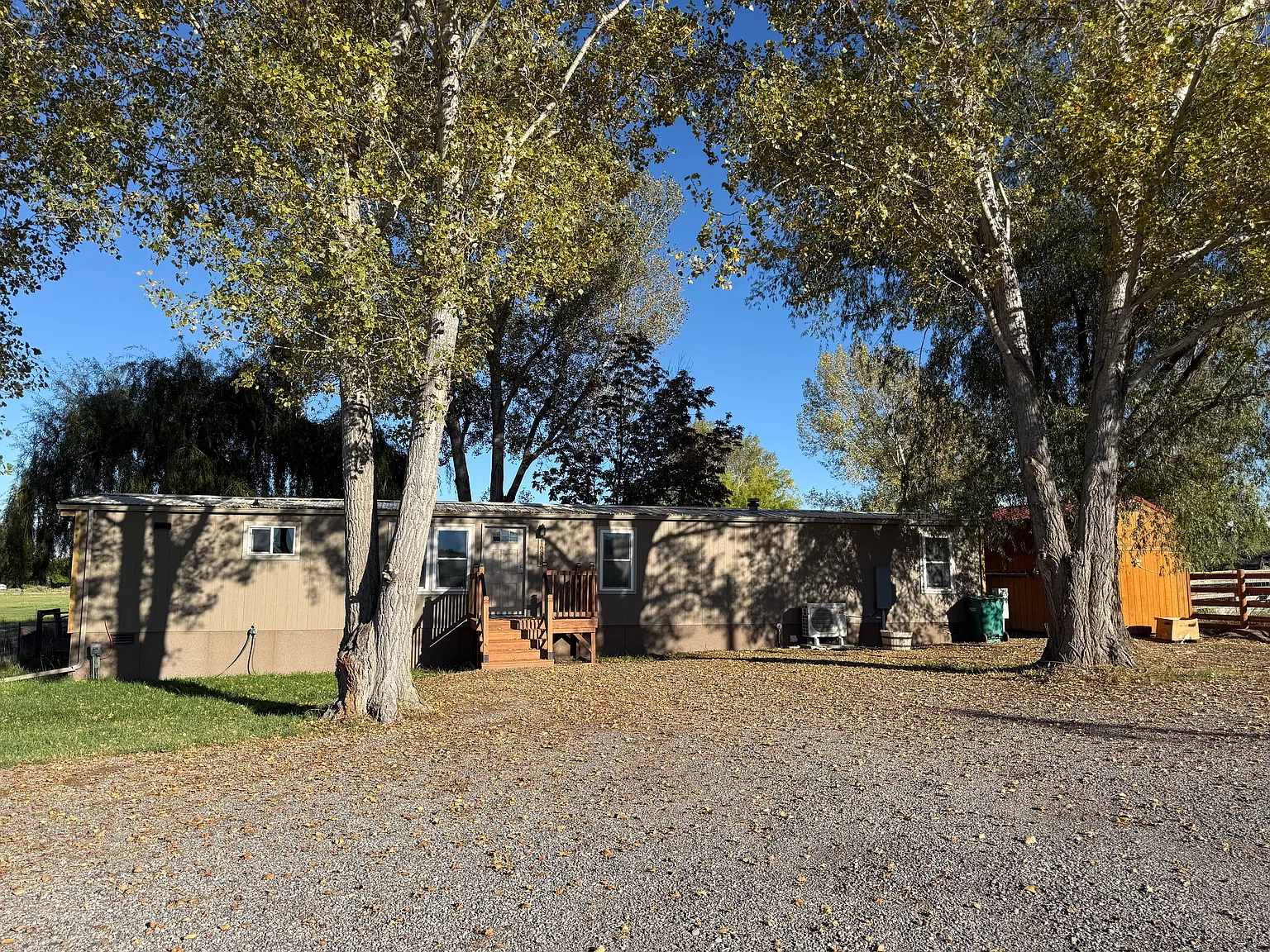 2 bed, 1.5 bath, 900 sqft, $1,700 — Photo 2