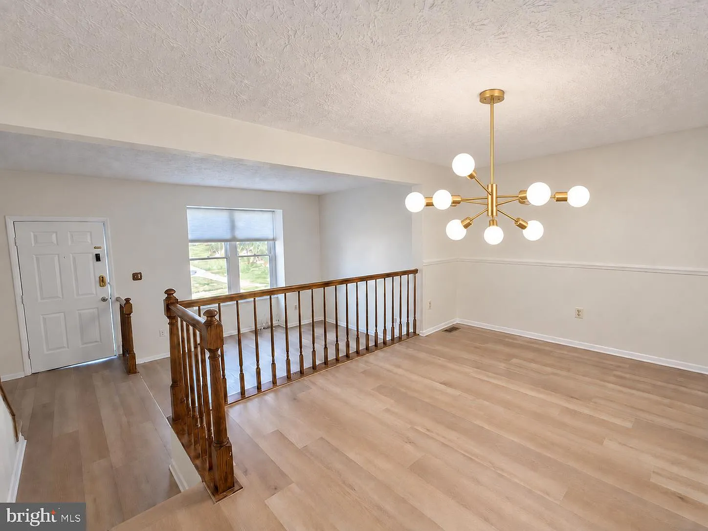 3 bed, 4.0 bath, 2144 sqft, $2,700 — Photo 2