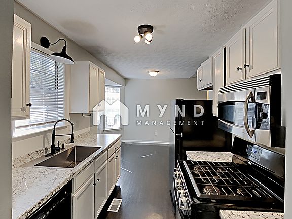 4th image of 197 Haven Cir