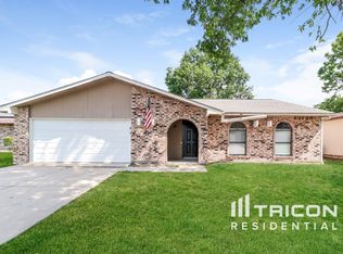 5534 Canyon Forest Dr, Houston, TX 77088