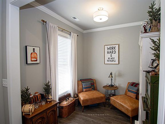 3rd image of 2337 Watson Cir
