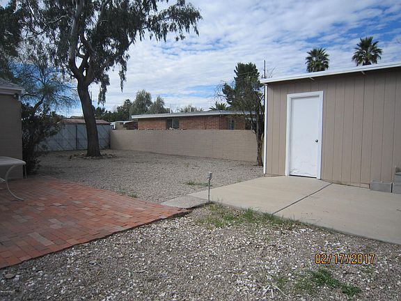 4th image of 3015 N Dickson Dr