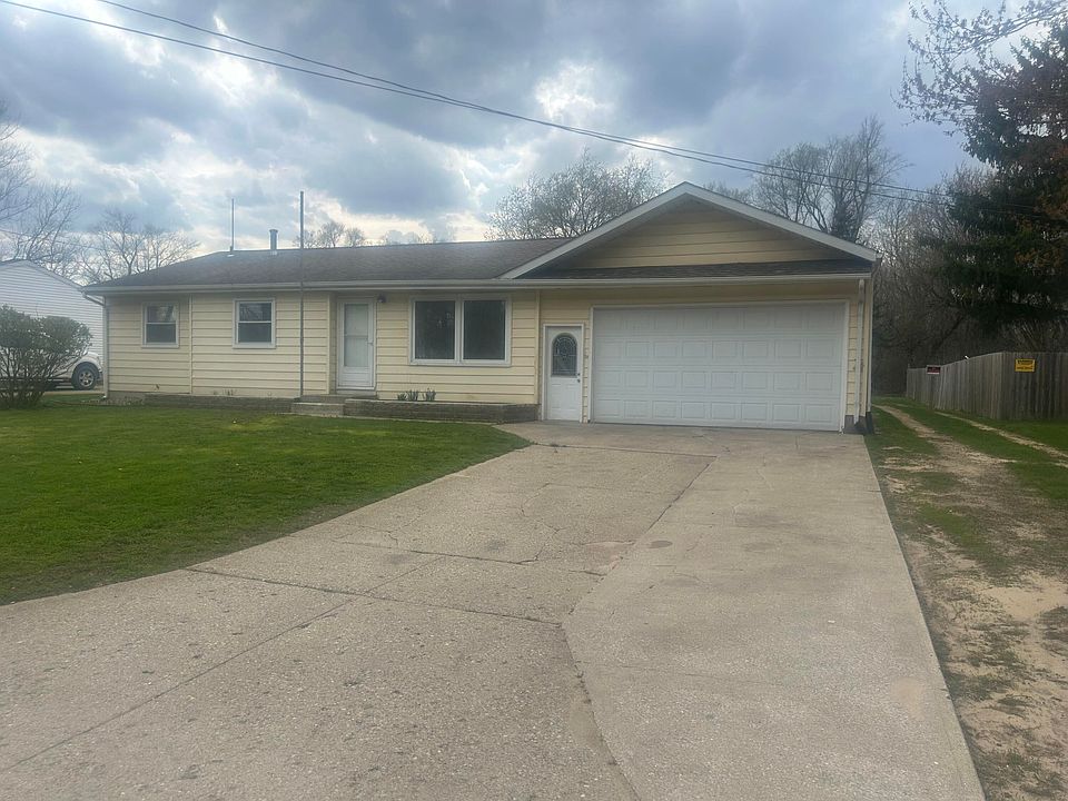 1st image of 3039 Casper St