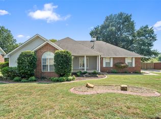 2919 W Berwick, Claremore, OK 74017