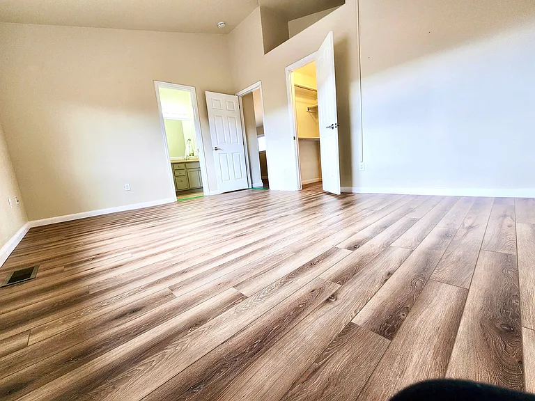1805 Columbine Village Dr — Photo 7