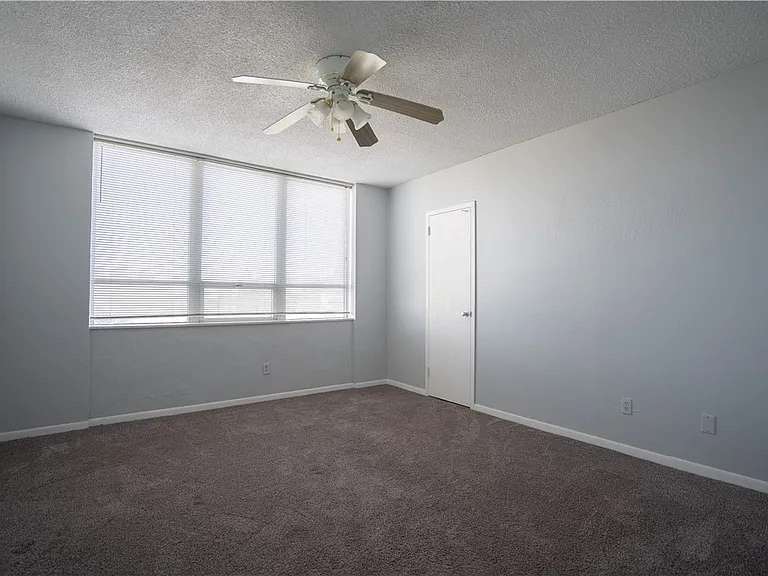 715 S Upper Broadway St #406 — Photo 7