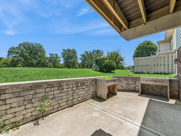 9 Morningside Dr #9 — Photo 3