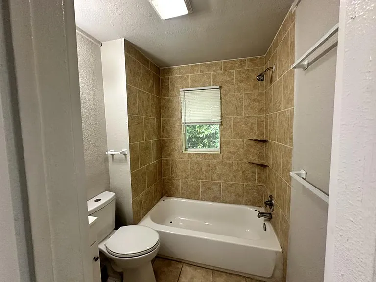 4611 Bradshaw St — Photo 6