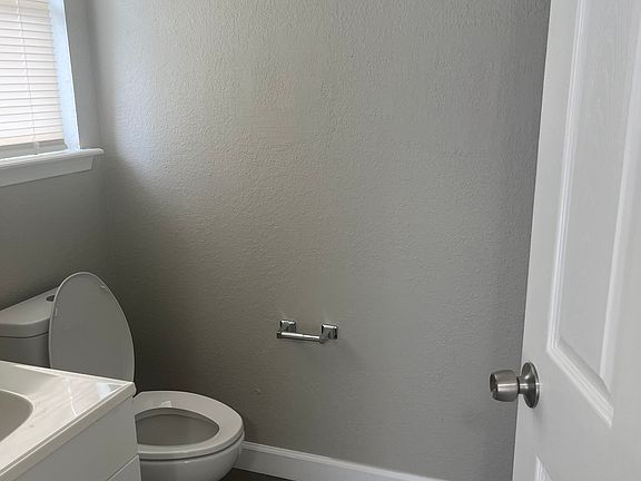 Downstairs guest restroom