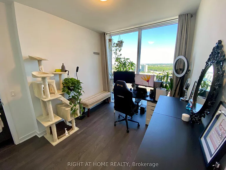 4699 Glen Erin Dr E — Photo 12