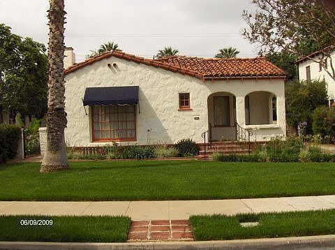 2nd image of 3520 Elmwood Dr
