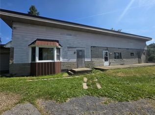 572 Joffre Cherry Valley Rd, Burgettstown, PA 15021