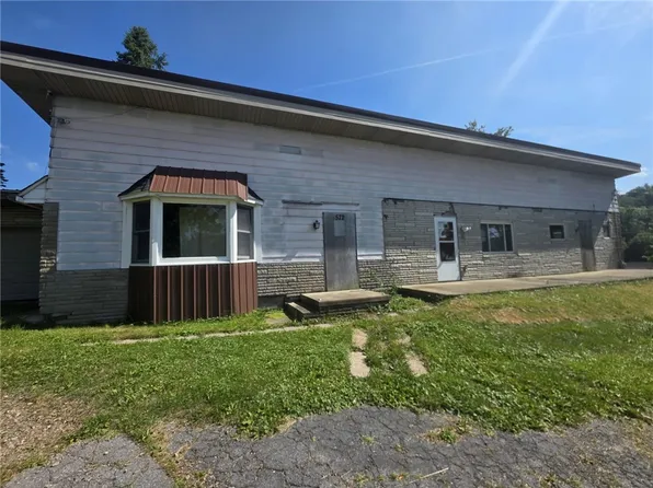 572 Joffre Cherry Valley Rd, Burgettstown, PA 15021