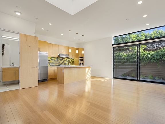 3rd image of 573 Lassen St #3B-2Ba-1438Sqft