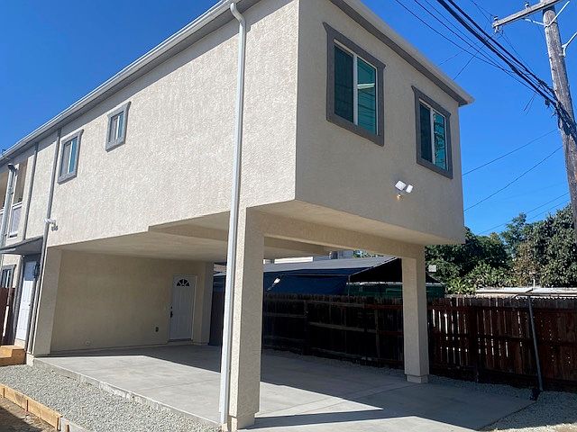 1st image of 3286 Island Ave #2