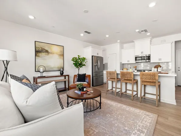 5301 E Commerce Way Unit 63105, Sacramento, CA 95835