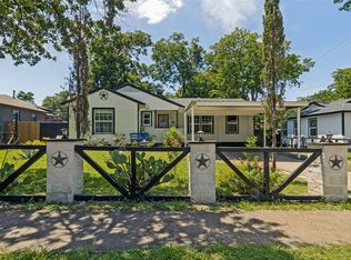 2120 Tisinger Ave, Dallas, TX 75228