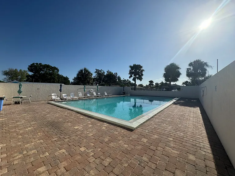 Communit pool view #1