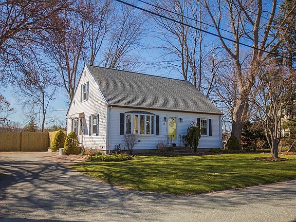 2nd image of 34 Angell Ave