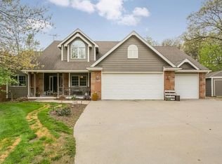 2330 SE Wild Ridge Dr, Pleasant Hill, IA 50327