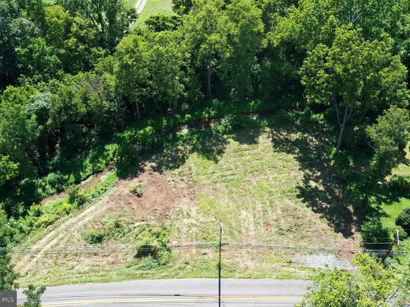 1862 Millwood Rd, Boyce, VA 22620