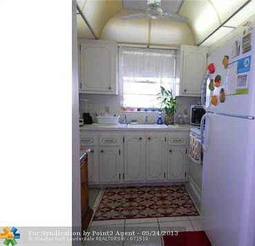 1st image of 140 Upminster Cir