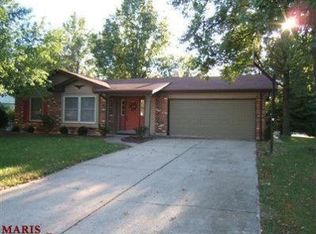 15 Atwood Dr, Saint Peters, MO 63376