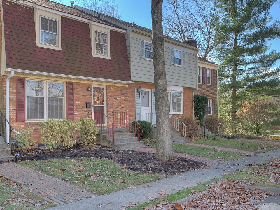 1st image of 110 Southampton Ct