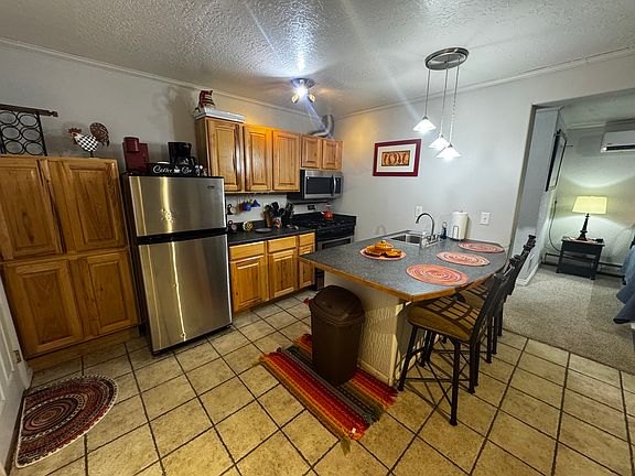 5th image of 909 N Butler Ave APT 1