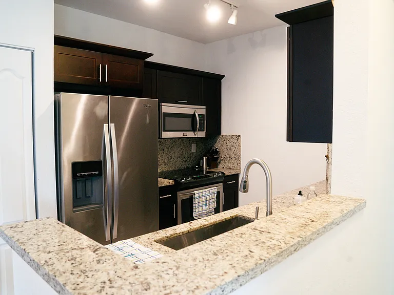 6001 SW 70th St #451 — Photo 3