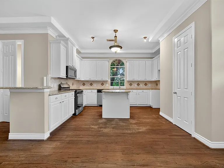 1015 Stanford St — Photo 18