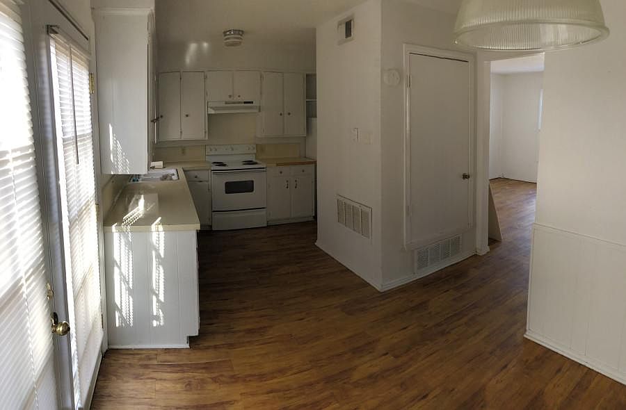 2nd image of 524 Plano St