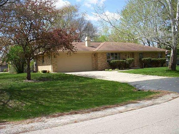 2nd image of 9996 Gentian Dr