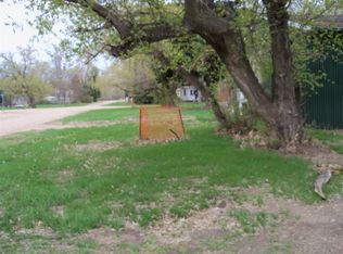 120 Lincoln Ave W, Carpio, ND 58725