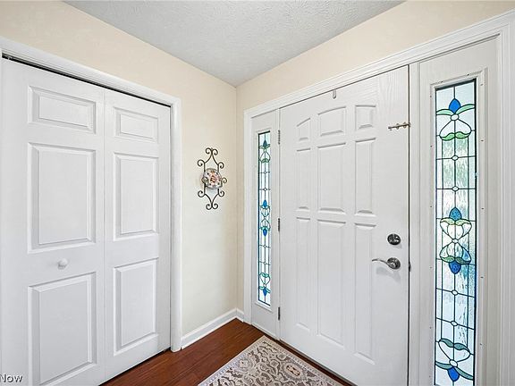 2nd image of 27631 Edgepark Blvd