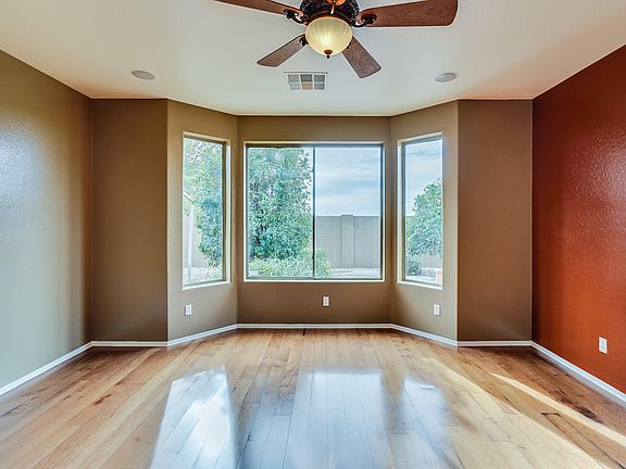 4th image of 1551 E Elaine Dr