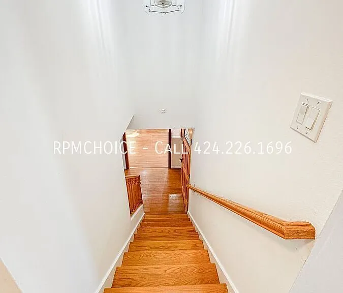 23821 Stanhurst Ave — Photo 36