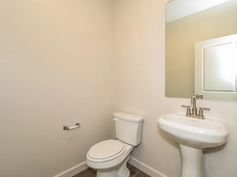 1513 Woodwinds Dr — Photo 18