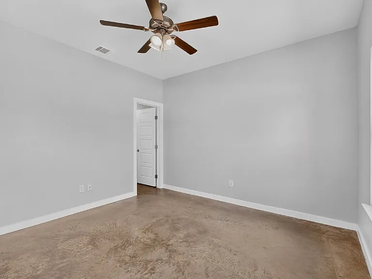 213 S Baugh St — Photo 23