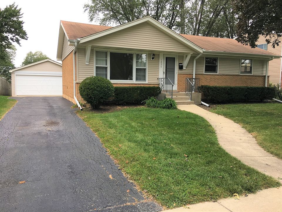 1st image of 1426 N Hickory Ave