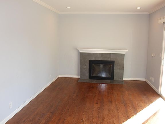 4th image of 34643 Gladstone Pl