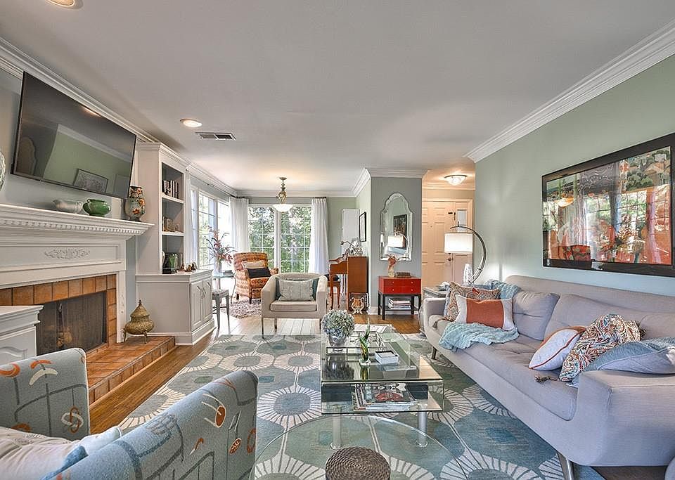 1st image of 407 Countryside Ln SE