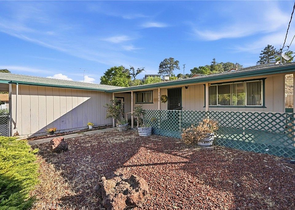 1st image of 3944 Country Club Dr