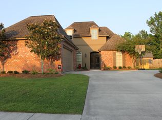 13138 Moss Pointe Dr, Geismar, LA 70734