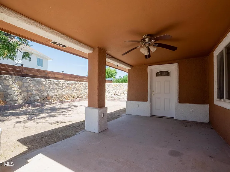 11641 Desert Keep Dr — Photo 31