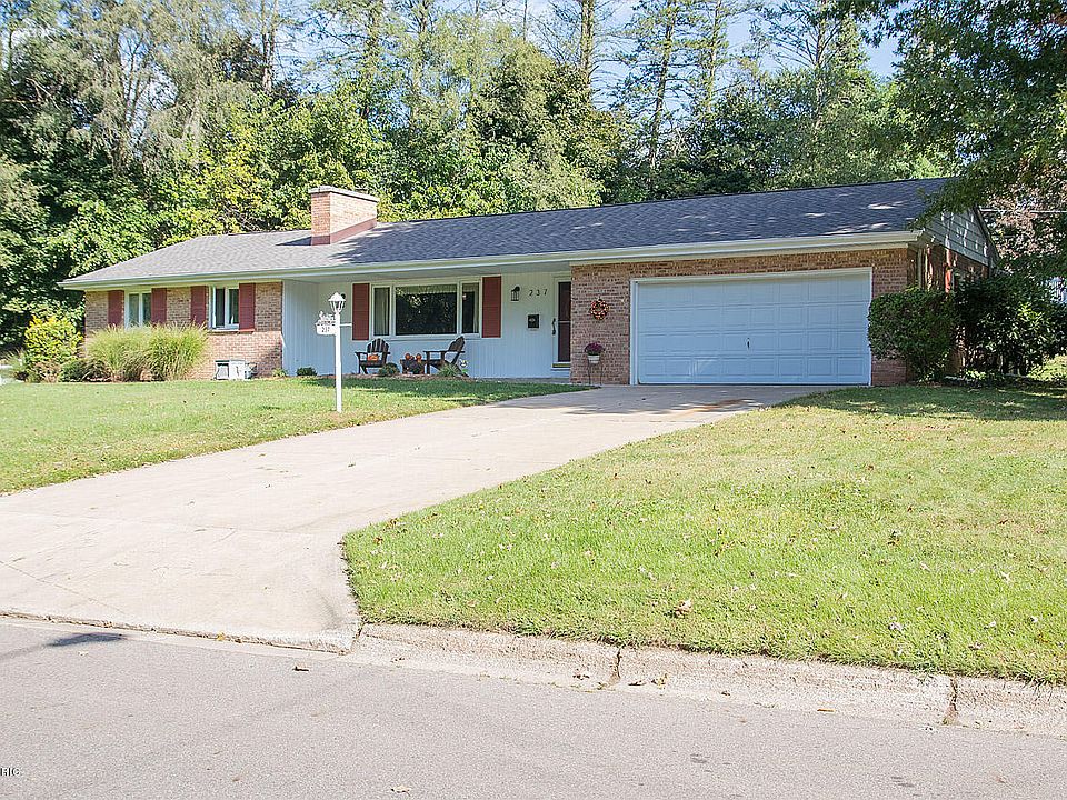 1st image of 237 Edgehill Dr