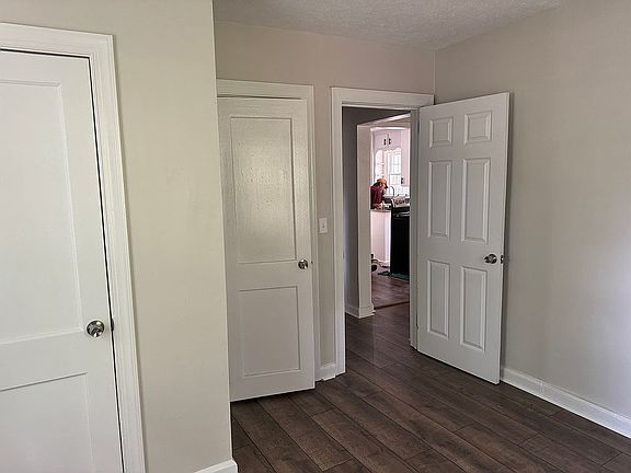 New paint throughout 